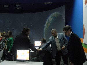 Фото к Атомная встреча в Информационном центре.
