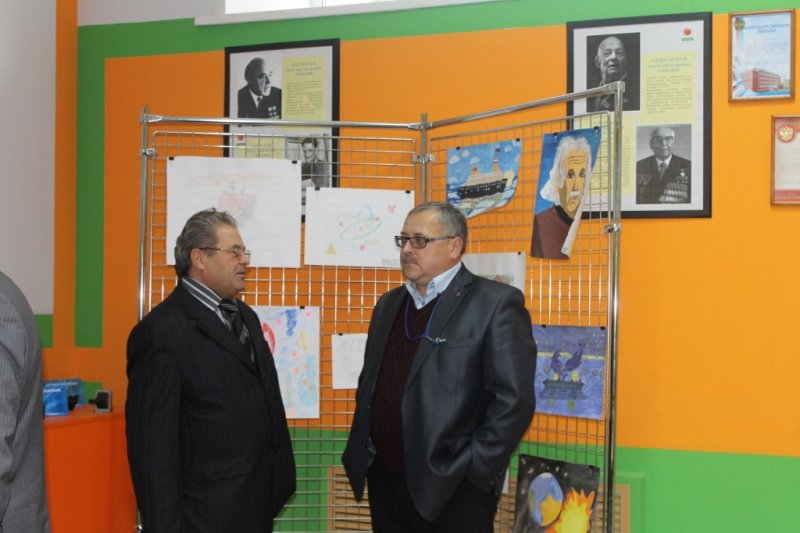 Фото к Новосибирский центр по атомной энергии продолжает проект по профориентации школьников