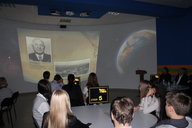 Фото к Новосибирский центр по атомной энергии продолжает проект по профориентации школьников