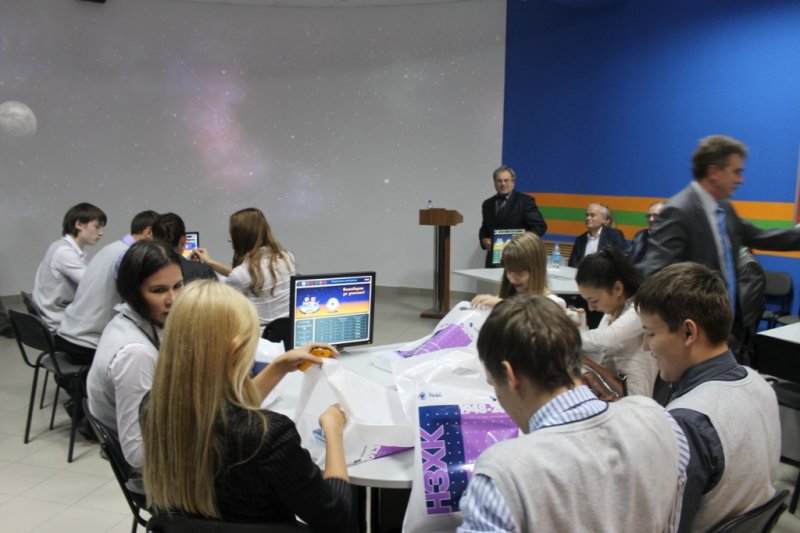 Фото к Новосибирский центр по атомной энергии продолжает проект по профориентации школьников