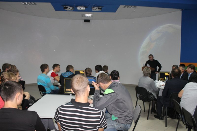 Фото к В Новосибирском информационном центре по атомной энергии прошла «атомная встреча»