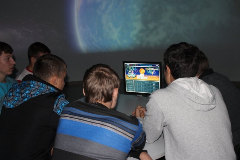 Фото к В Новосибирском информационном центре по атомной энергии прошла «атомная встреча»