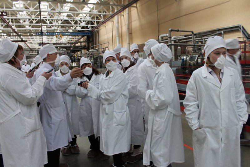 Фото к Юные журналисты центра по атомной энергии приняли участие в презентации отчета по экологической безопасности завода химконцентратов