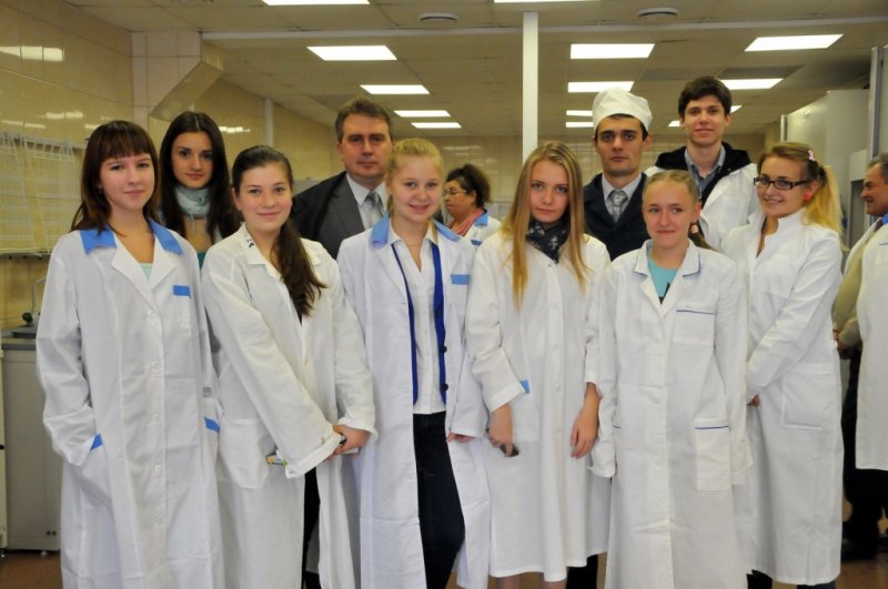 Фото к Юные журналисты центра по атомной энергии приняли участие в презентации отчета по экологической безопасности завода химконцентратов