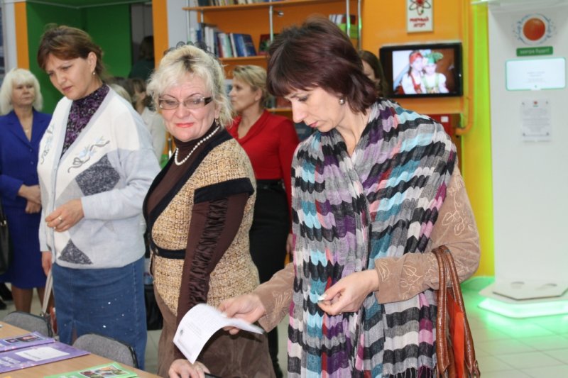 Фото к Руководители учреждений дополнительного образования Новосибирской области посетили Информационный центр по атомной энергии