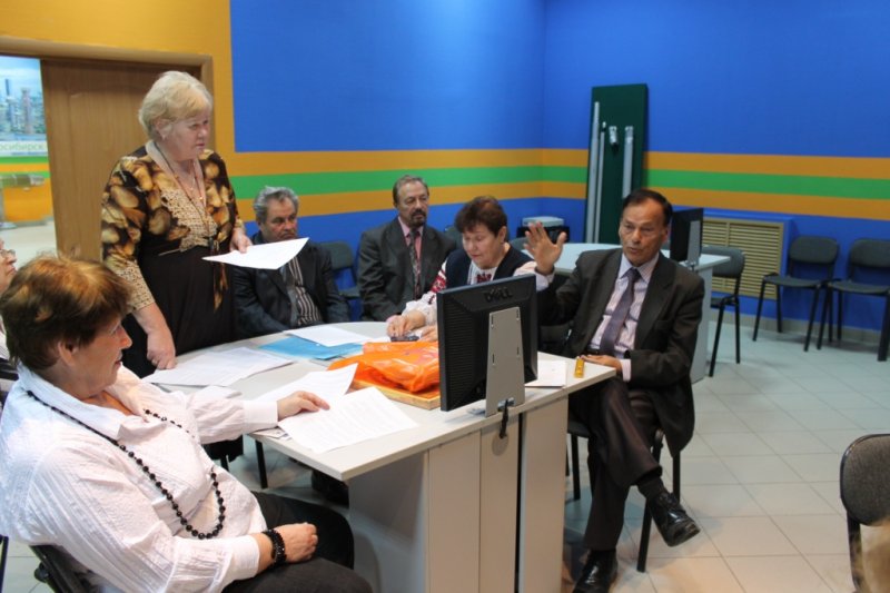 Фото к Педагоги-ветераны встретились в информационном центре по атомной энергии