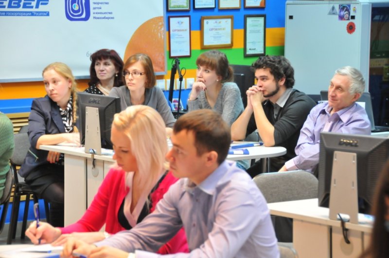 Фото к Известный журналист Григорий Тарасевич встретился с новосибирцами в центре атомной отрасли