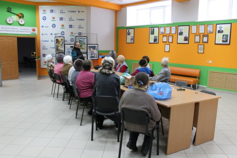 Фото к Новосибирский информационный центр сделал подарок инвалидам-ветеранам