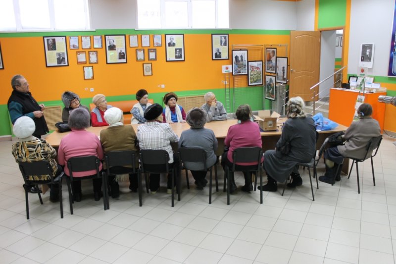 Фото к Новосибирский информационный центр сделал подарок инвалидам-ветеранам