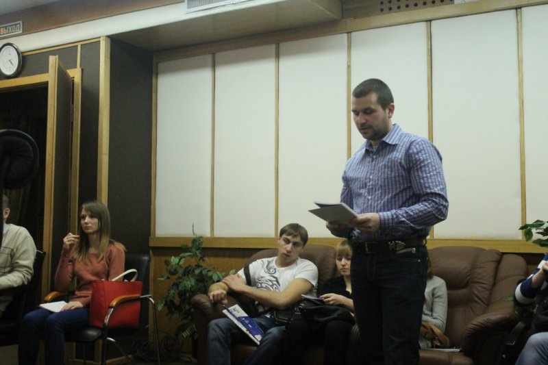 Фото к Информационный центр принял участие в экологических слушаниях ОАО «НЗХК»