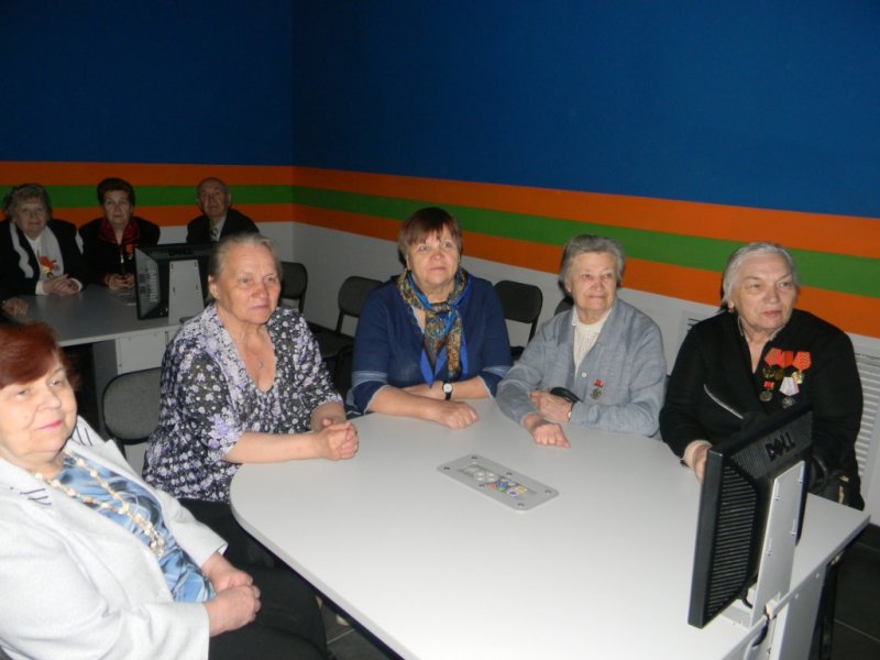 Фото к В рамках Всероссийской акции «Наука Побеждать!» в ИЦАО прошел цикл мероприятий для школьников, руководителей военно-патриотических школьных музеев, тружеников тыла — ветеранов педагогического труда, ветеранов ОАО «НЗХК», ветеранов ВОВ, малолетних узников