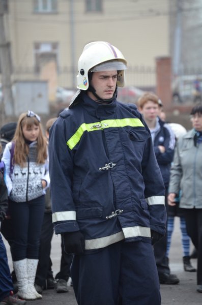 Фото к В начале мая ИЦАО г. Новосибирска совместно с МЧС  и МВД по НСО, Детским автогородком и Школой юных спасателей «Мужество» провели мероприятие в рамках Всероссийской акции «Наука Побеждать» — «Весенний переполох».