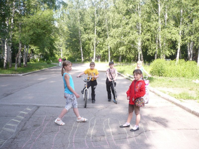 Фото к Детский атомный лагерь