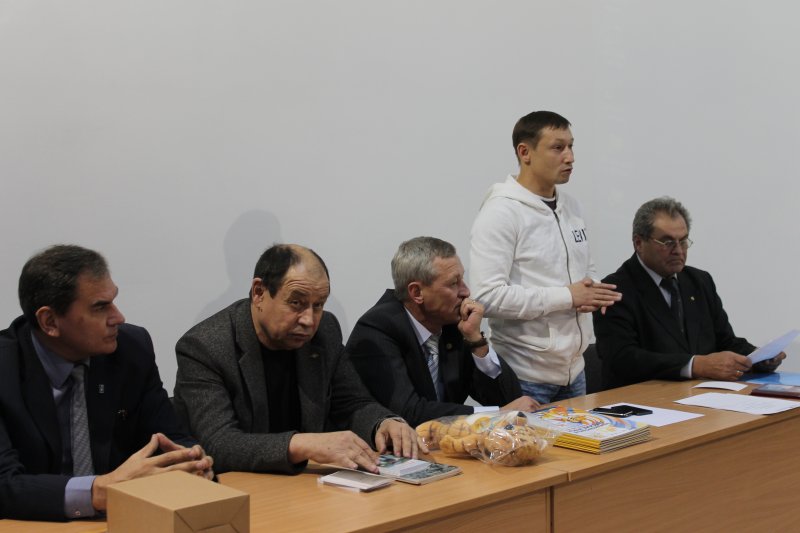 Фото к Есть полный контакт! Наука и спорт в Новосибирске