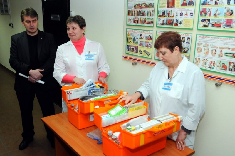 Фото к Безопасная экскурсия: школьники Новосибирска посетили ОАО «НЗХК» в канун Дня спасателя