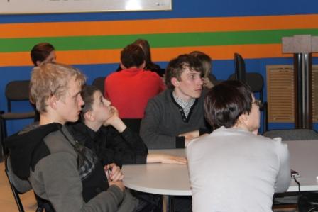 Фото к Школьники и студенты Новосибирска стали участниками онлайн лекции компании Google