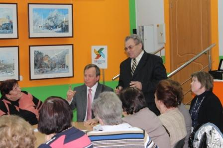 Фото к Министр образования, науки и инновационной политики Новосибирской области посетил информационный центр атомной отрасли