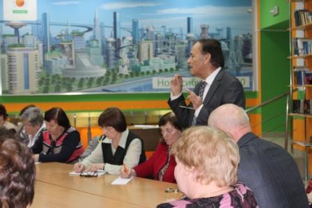 Фото к Министр образования, науки и инновационной политики Новосибирской области посетил информационный центр атомной отрасли