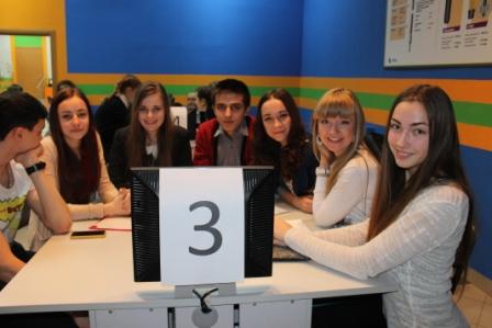 Фото к Информационный центр провел краеведческую игру для учащихся Новосибирска