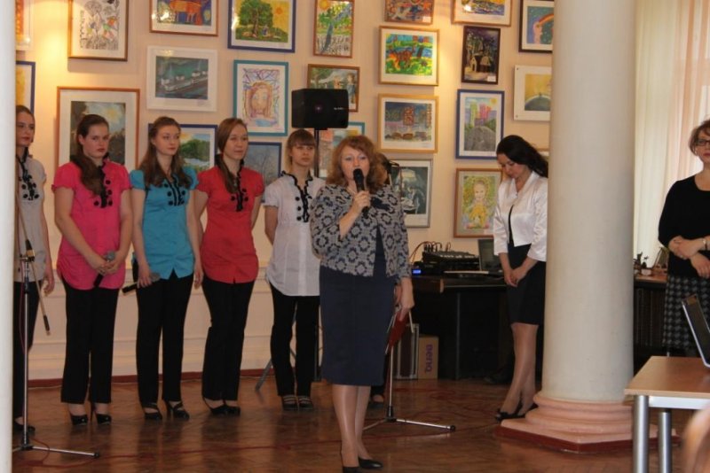 Фото к 5 апреля в ДК им. Горького состоялось торжественное открытие XV Городской детско-юношеской художественной выставки-конкурса «Мир без атомных катастроф».