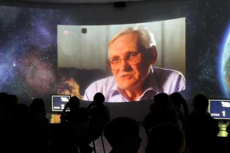 Фото к «Космос становится ближе» с Информационном центром атомной отрасли