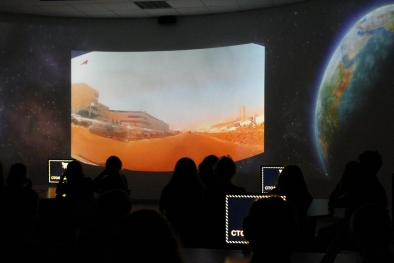 Фото к «Космос становится ближе» с Информационном центром атомной отрасли