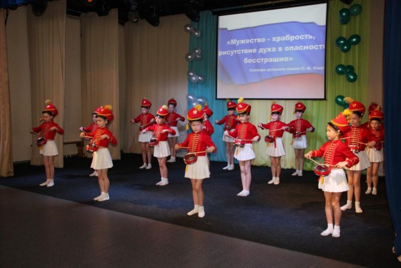 Фото к Информационный центр совместно с Центром развития творчества детей и юношества провели ряд патриотических мероприятий.