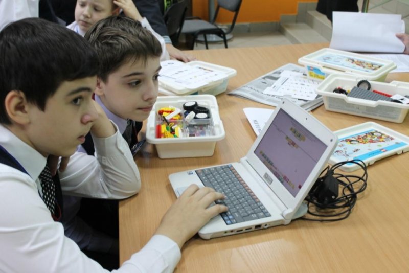 Фото к Новосибирский Информационный центр атомной отрасли провел Городской фестиваль по робототехнике «TROBOT 2014»