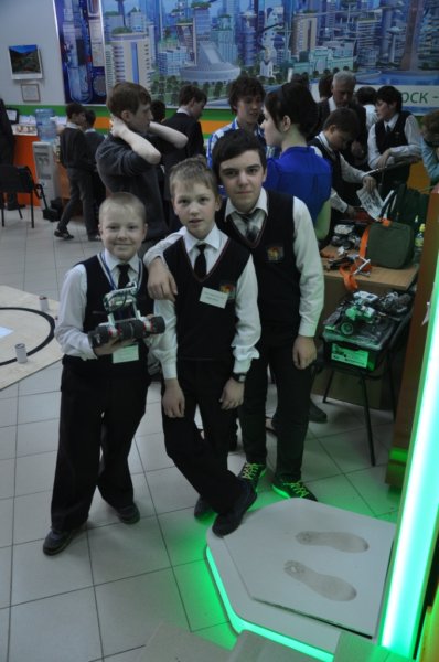 Фото к Новосибирский Информационный центр атомной отрасли провел Городской фестиваль по робототехнике «TROBOT 2014»