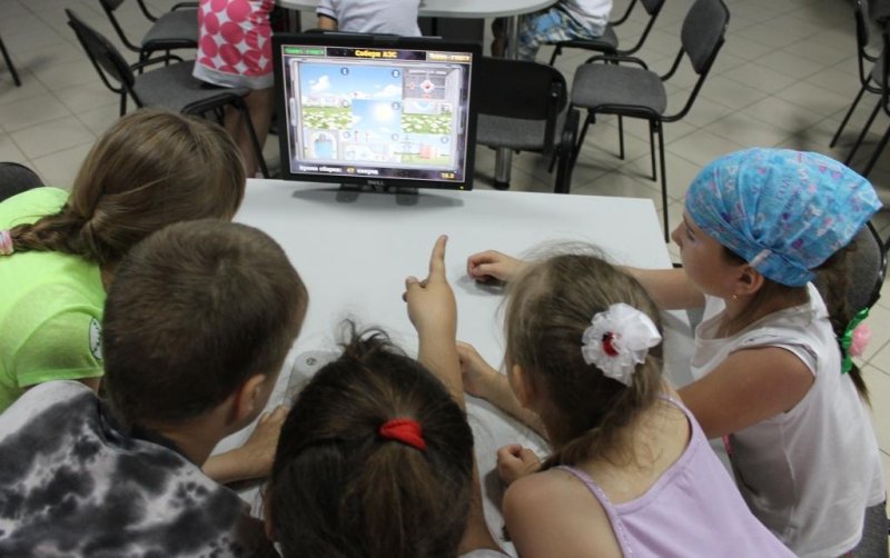 Фото к Умники и умницы атомного лагеря