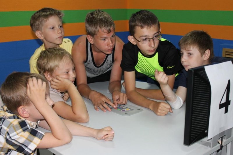 Фото к Умники и умницы атомного лагеря