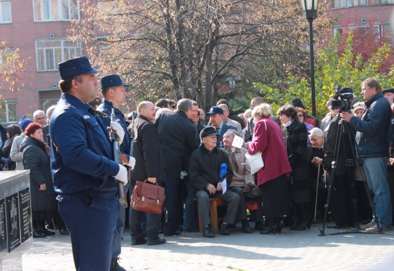 Фото к Первый в России монумент «Покорителям атома»  появился в Новосибирске