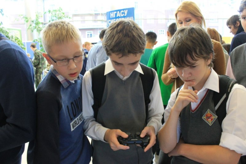 Фото к Новосибирский информационный центр по атомной энергии на Всероссийском фестивале науки