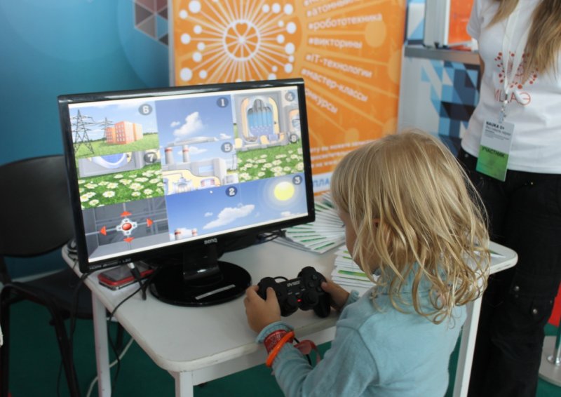 Фото к Новосибирский информационный центр по атомной энергии на Всероссийском фестивале науки