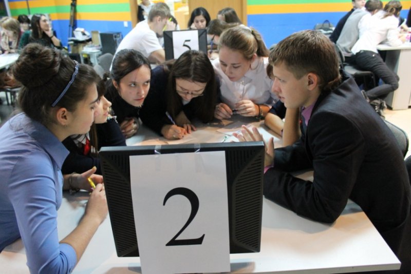 Фото к В центре по атомной энергии прошли интеллектуальные игры ко Дню народного единства