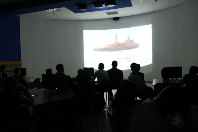 Фото к Дальнейшее освоение Арктики невозможно без атомного ледокольного флота