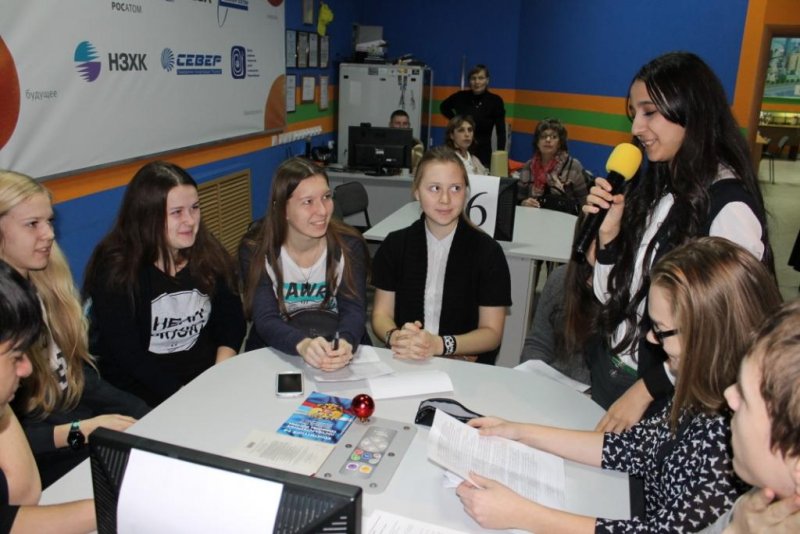 Фото к Новосибирские школьники нашли Ценности Росатома в тексте Конституции РФ