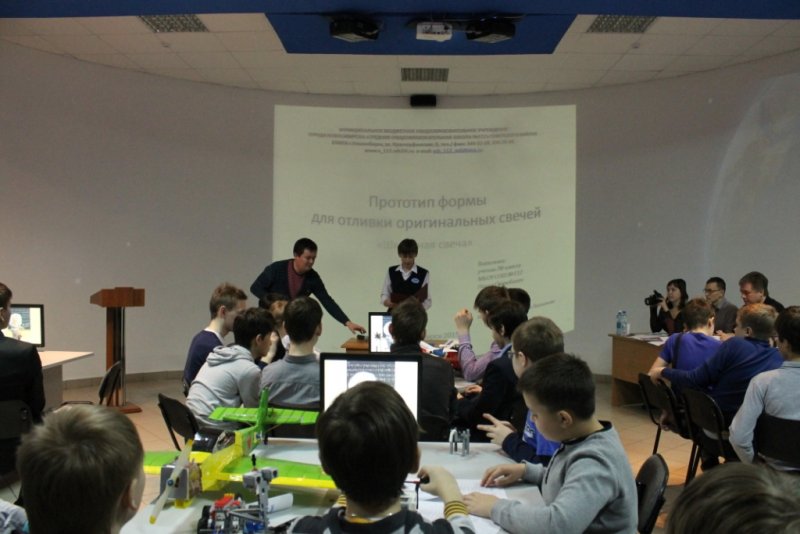 Фото к День детских изобретений в ИЦАЭ Новосибирска: «Каракат» против «Бензовелопила»