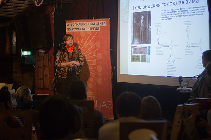 Фото к «Разберём на атомы»: Яблоко Ньютона, учение Лысенко и строительство пирамиды Хеопса