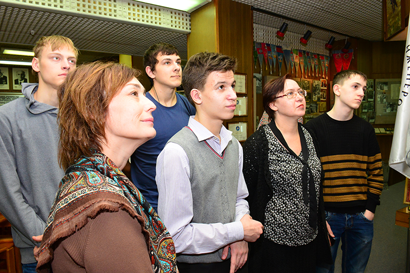 Фото к Новосибирские заводы «Росатома» открыли свои двери для школьников на Неделе высоких технологий